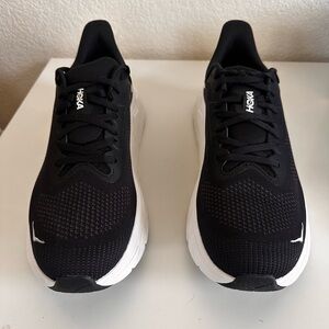 HOKA Arahi 7 Running Shoes